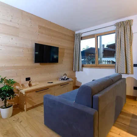 アパート Caminada アッレゲ